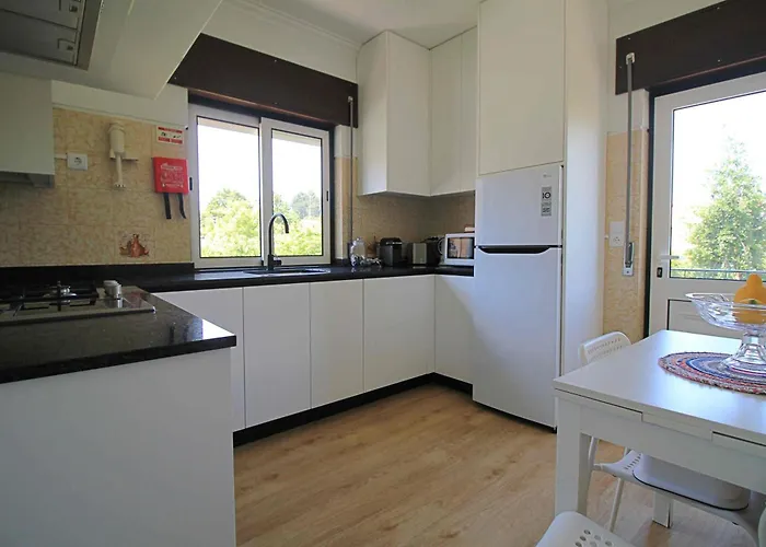 Casa Dos Ouricos بيت للعطل