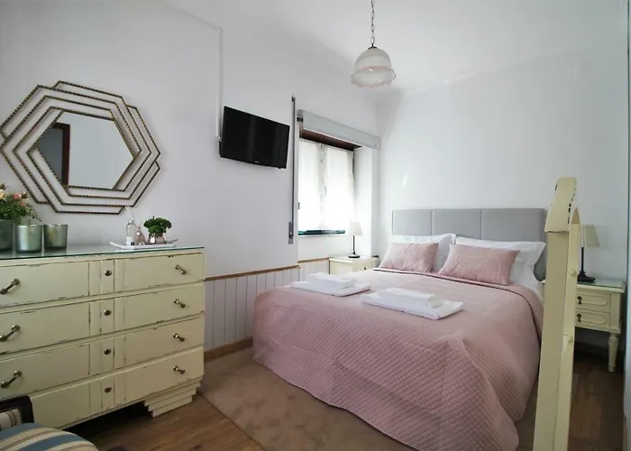 Casa Dos Ouricos بيت للعطل *